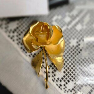 Signed Gerrito Rose Brooch Gold Tone Vintage Floral Pin